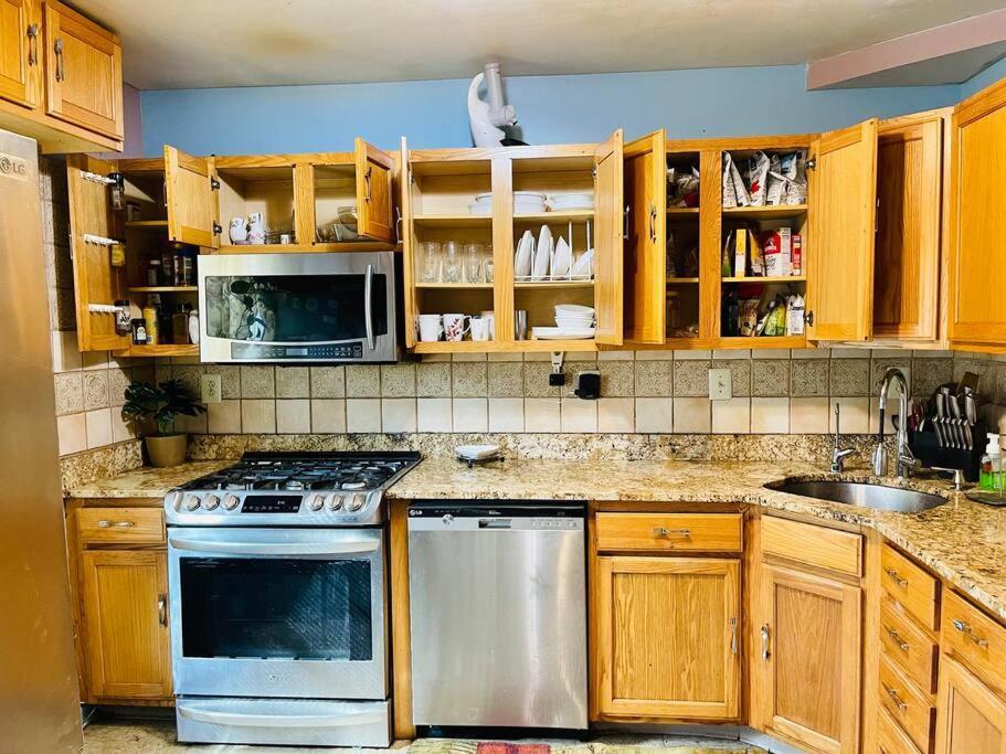 Colorful 3 Bedrooms Twin Home Near Center Philadelphia Buitenkant foto