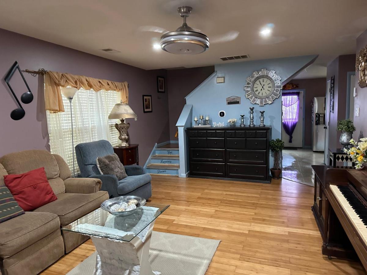 Colorful 3 Bedrooms Twin Home Near Center Philadelphia Buitenkant foto